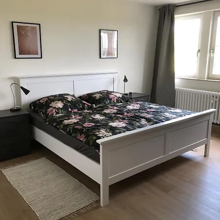 Am Eggegebirge شقة